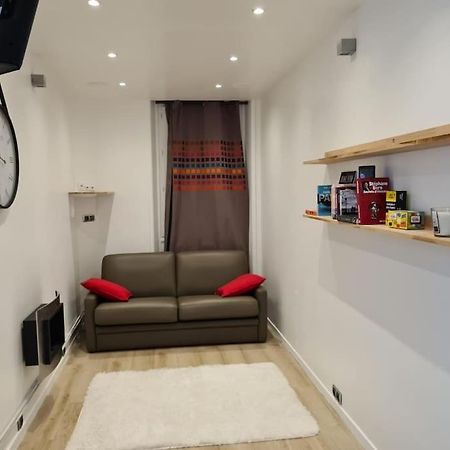 Ferienwohnung Suresnes : 2 Pieces Cosy Exterior foto