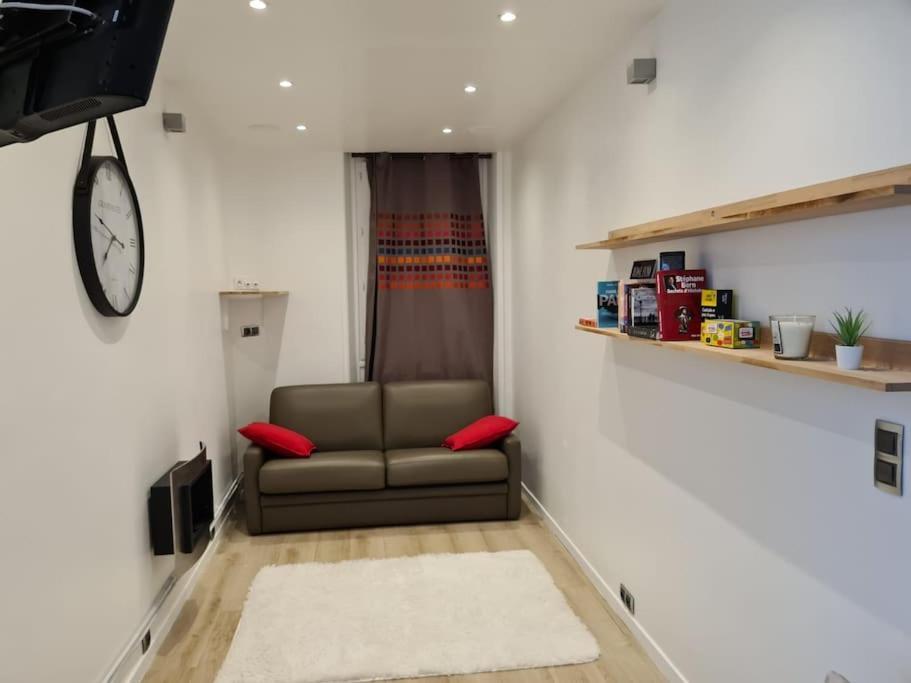 Ferienwohnung Suresnes : 2 Pieces Cosy Exterior foto